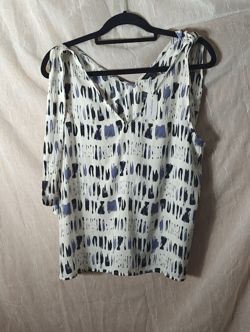 NWT Banana Republic Lightweight Top